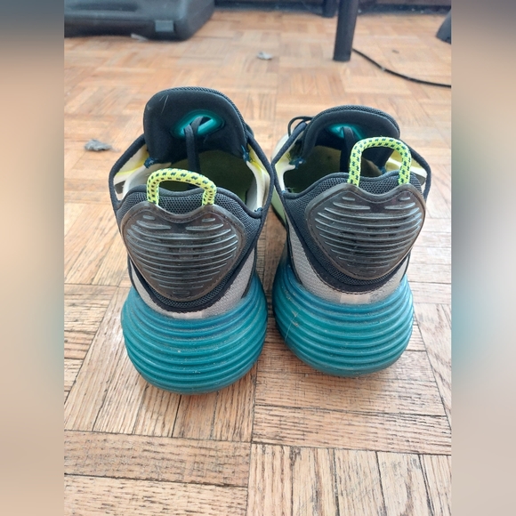 Nike AirMax 2090 , US 11 - Picture 2 of 4
